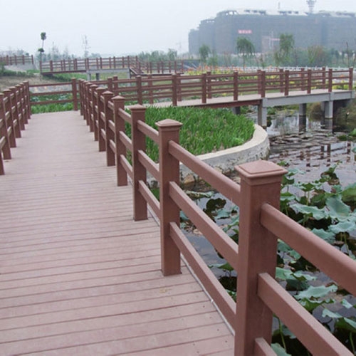 呼和浩特地区自治区湿地公园木塑栈道护栏施工案例